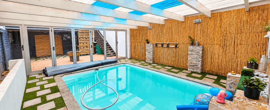 7 Bedroom Property for Sale in Kleinbaai Western Cape